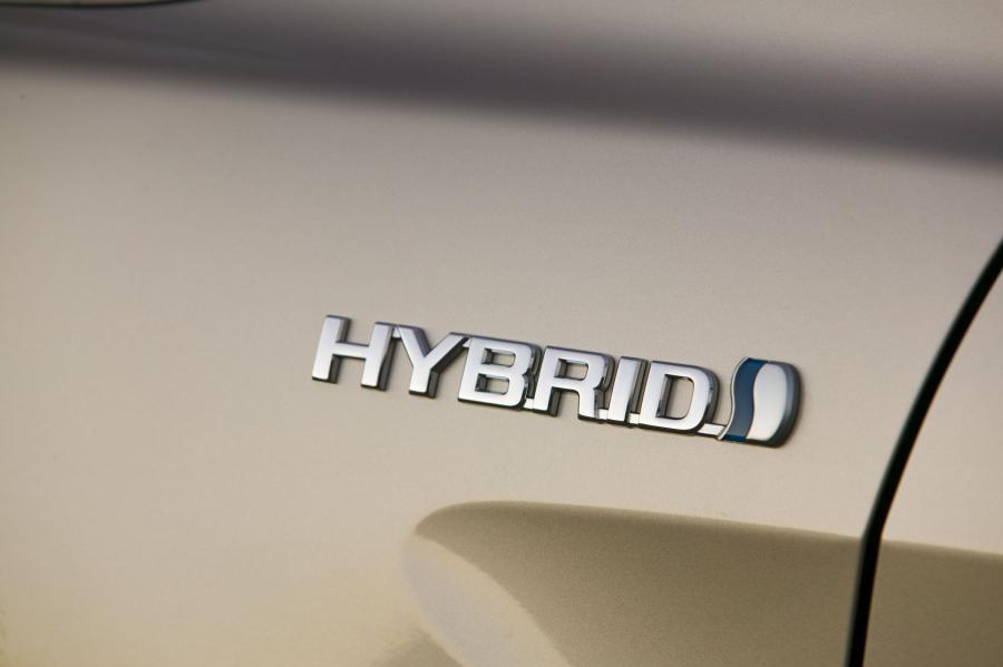 Логотип Toyota Camry Hybrid 2006 года  (NA) (фото 36 из 62)